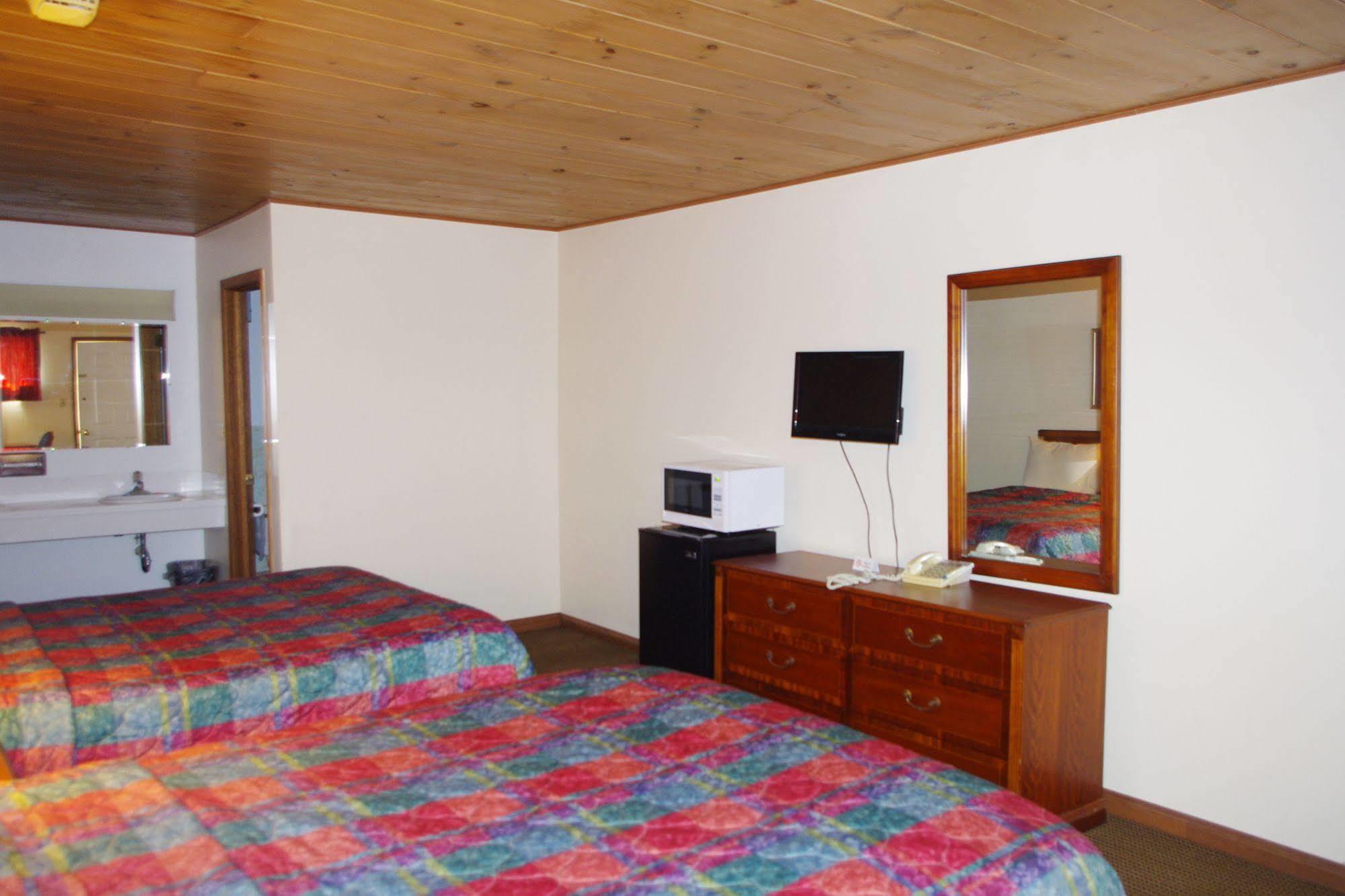 Love Hotels Western Holiday By Oyo At Harlan Lake Ne Alma Exteriör bild